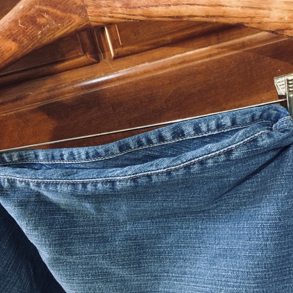 ▫️Levi’s Perfectly Shaping Boot Cut 512 Jeans - Picture 8 of 11